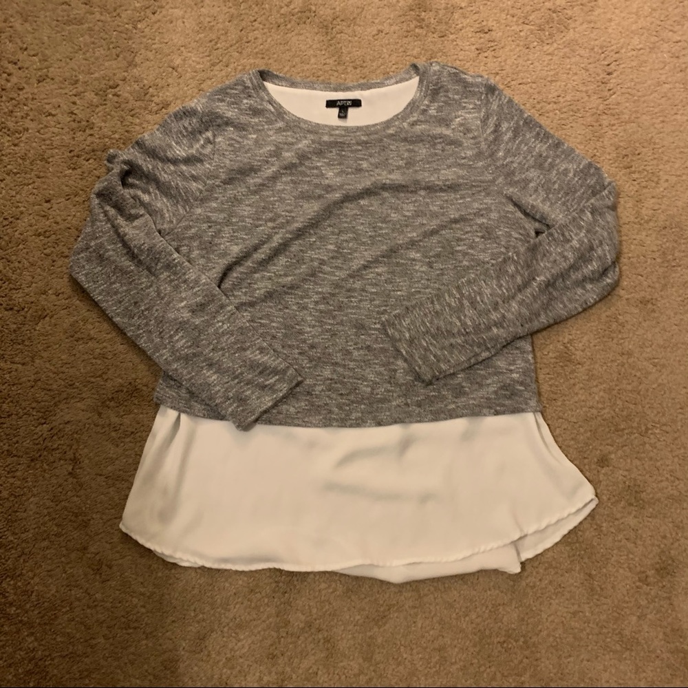 Apt 9 gray and white long sleeve top large